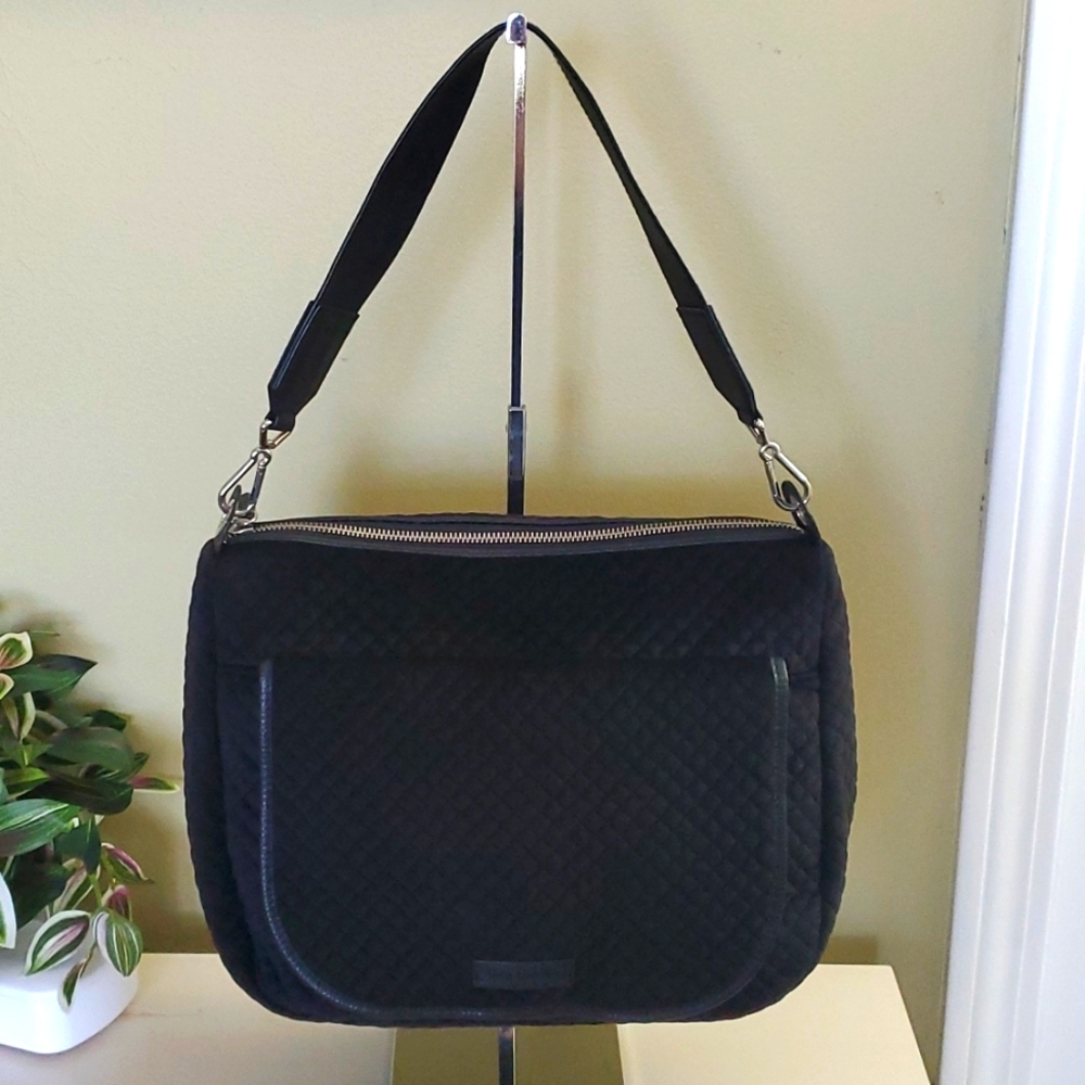 Vera Bradley | Black Quilted Bag With Magnetic Closures